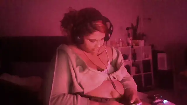 1n0nlythroat webcam