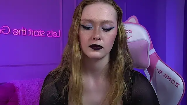 AgataFoxley webcam