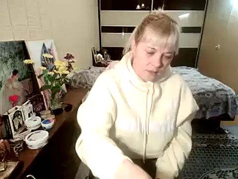 Lia_Laguna77 webcam