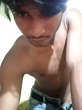 YourTeenBoy21 webcam