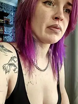LazyTanukii webcam