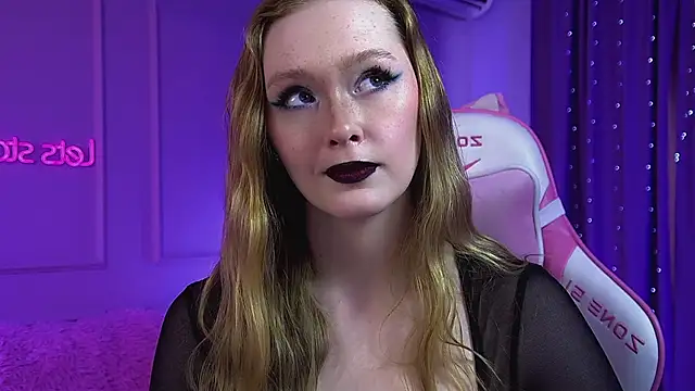 AgataFoxley webcam
