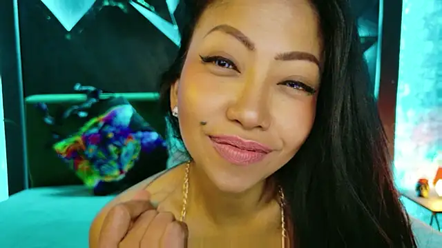 ElyaQuinn webcam