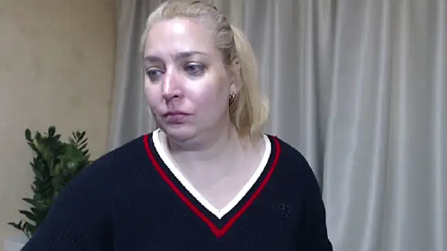 sweetpussy13 webcam