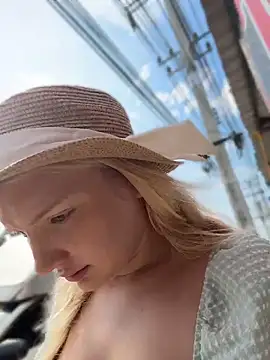 AmmyHot