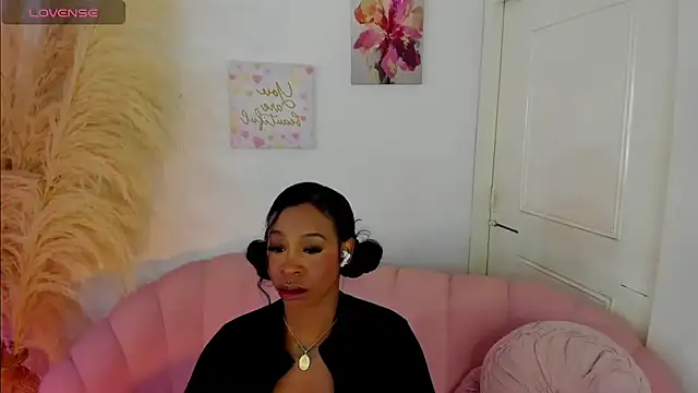 bruneettklaryss webcam