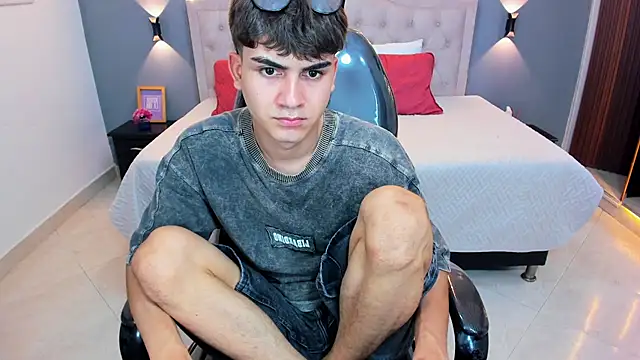 Tommy18__ webcam