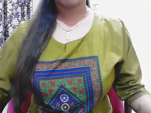 LovingPihu webcam