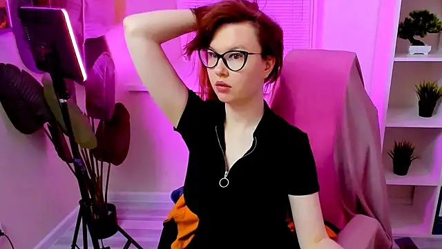 CarolGiggly webcam
