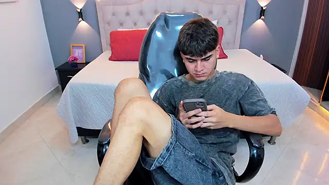 Tommy18__ webcam