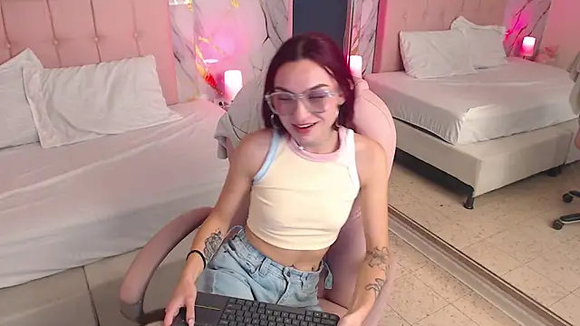 Red_kytty6 webcam