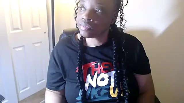 Sexymona1218 webcam