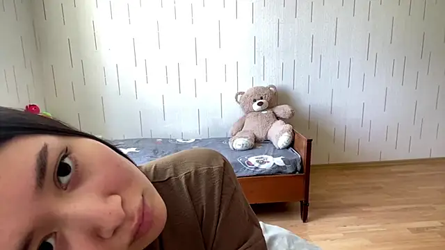 YourMiIa webcam
