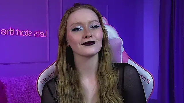 AgataFoxley webcam