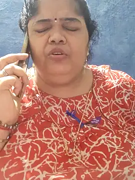 tamilthanushri webcam