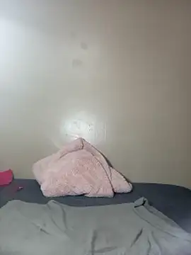 ExtraDoll webcam