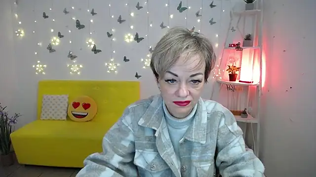 NikaMayu webcam