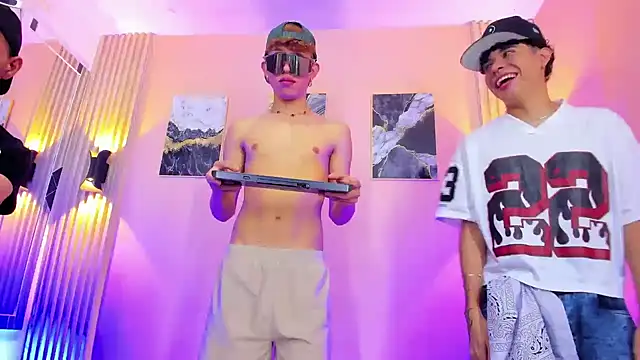 Marcus_and_Tony webcam
