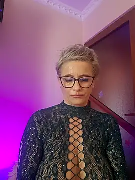 LunaBlaise webcam