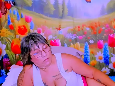 indianroxy webcam