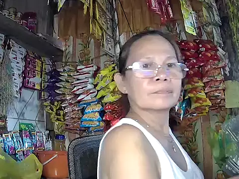 mommylicious_23 webcam