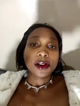 ExtraDoll webcam