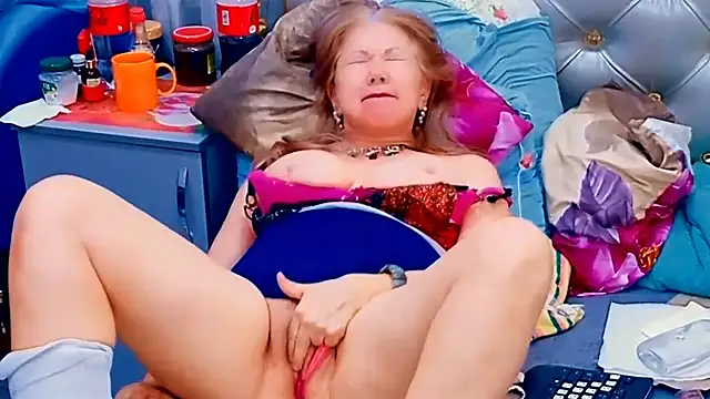 Hornystepmom29 webcam