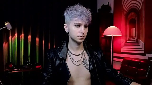 Joseph__Quinn webcam