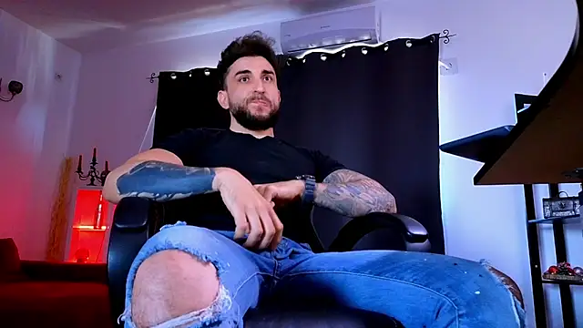 MightyAaron66 webcam
