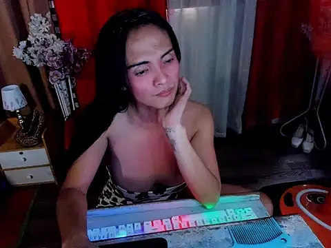 xAsianTOPModelx webcam