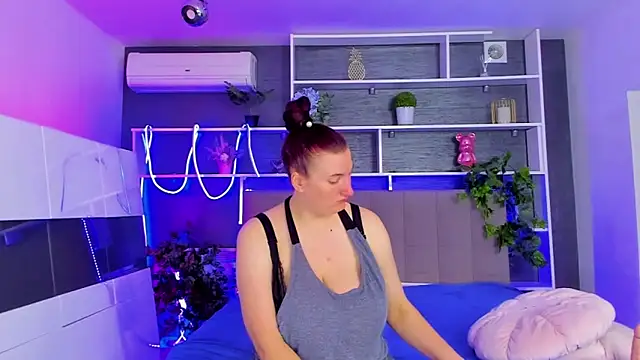 StephieRousee webcam