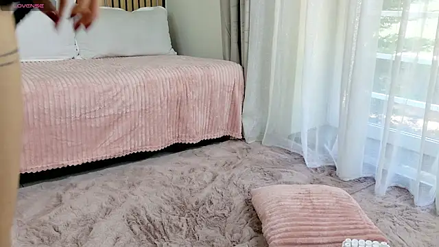 AlissaMarks webcam