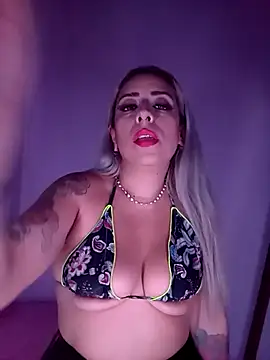 holly_luv webcam