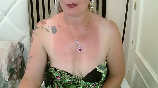 xxNoeliaxx webcam