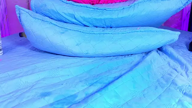 violett_lo webcam