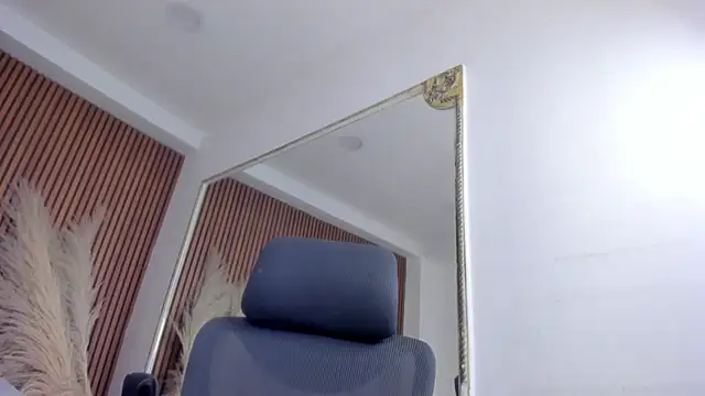AmbarBrownn_ webcam