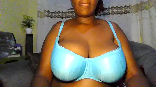 Milky_Titts webcam