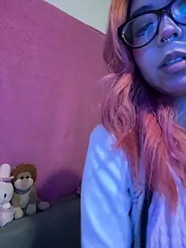 Valen-Foxx1 webcam