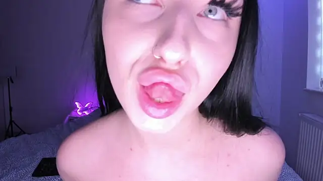 ScarlettJakobs webcam