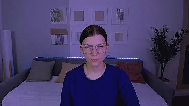 AnnaThorne webcam