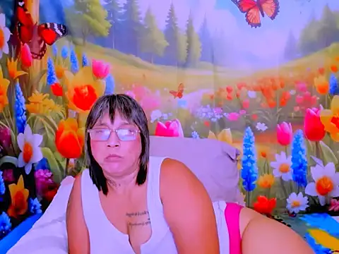 indianroxy webcam
