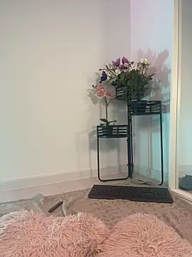 ScarletFlameee webcam