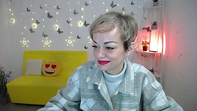 NikaMayu webcam