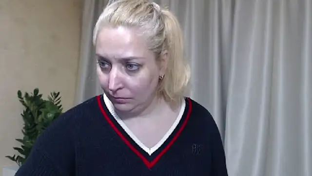 sweetpussy13 webcam