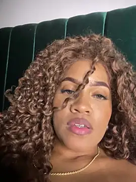 riri_brunnete webcam