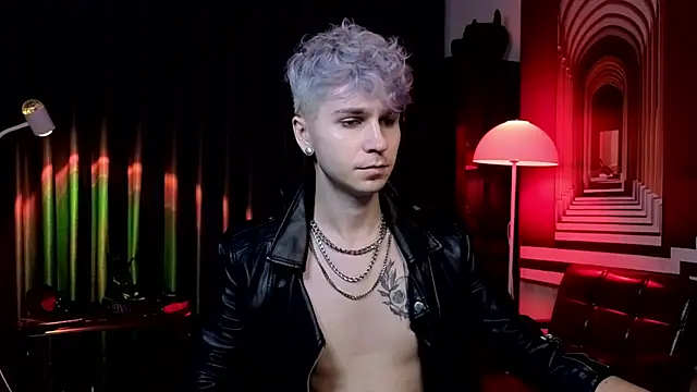 Joseph__Quinn webcam