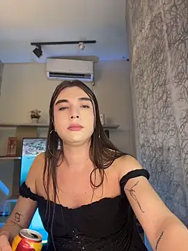 saracaball_ webcam