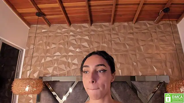 Kiara_velvet__ webcam