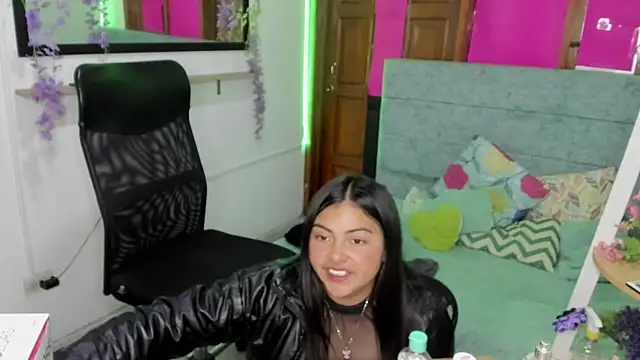 Emily_Simt_ webcam