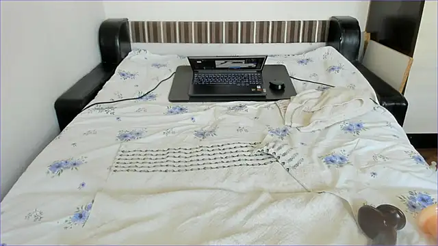 sweet-tinqerbell webcam